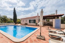 Beautiful house with pool in unique setting near Odiaxere and Lagos Beautiful house with pool in unique setting near Odiaxere and Lagos